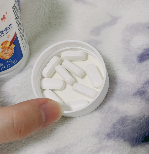 三九氨糖软骨素钙片管用吗?和维力维相比哪个好? 三九氨糖软骨素钙片管用吗?和维力维相比哪个好?